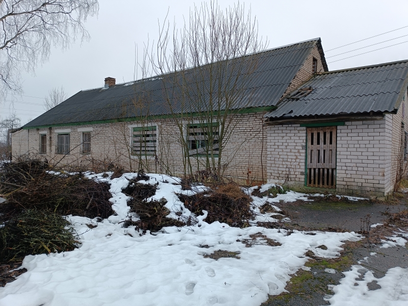 Продается комплекс зданий и сооружений, расположенных в г. п. Шарковщина