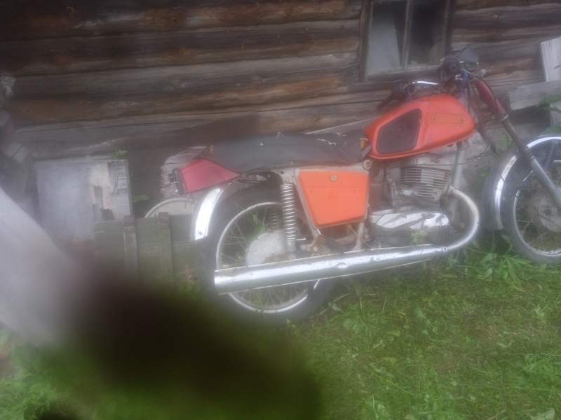 Продам иж планета на запчасти