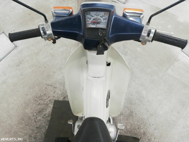 Мотоцикл дорожный Honda Super Cub Custom рама AA01 скутерета багажники гв 2003