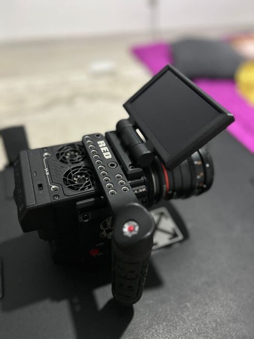 Кинокамера RED Raven 4. 5K. В кейсе с объективом
