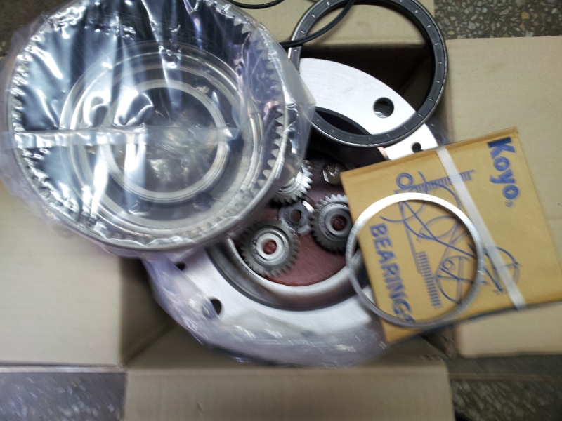 Редуктор хода Hyundai Robex 1300W-M