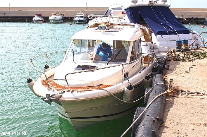 Катер Jeanneau Merry Fisher 725