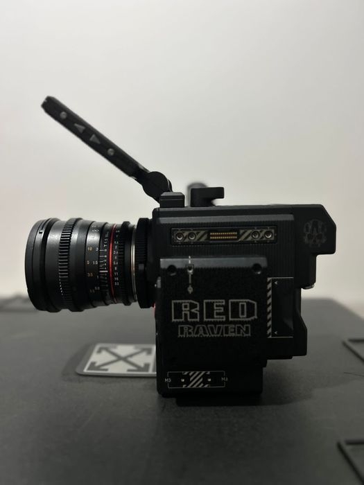 Кинокамера RED Raven 4. 5K. В кейсе с объективом