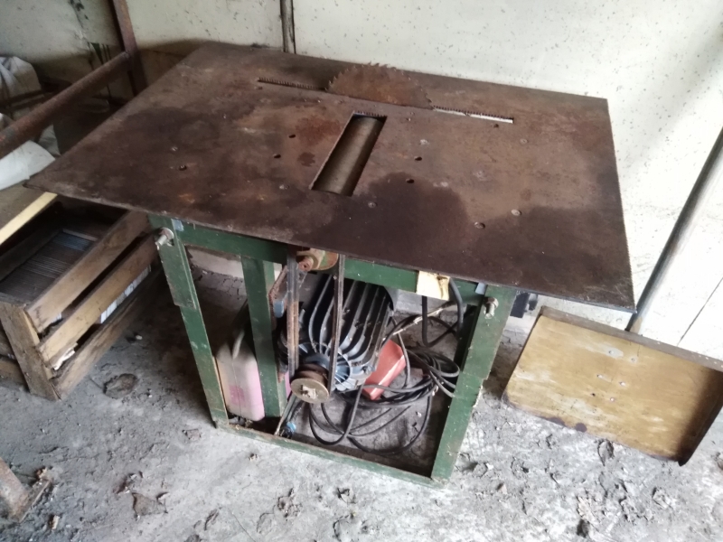 Деревообрабатывающий станок б/у