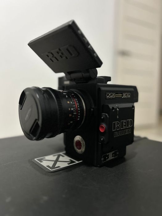 Кинокамера RED Raven 4. 5K. В кейсе с объективом