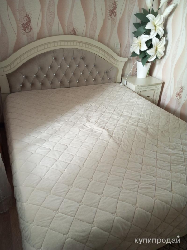 Продается двухспальная кровать с матрасом 160*200