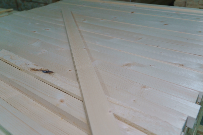 Брусок строганный 20*40/30*40/40*45/40*40