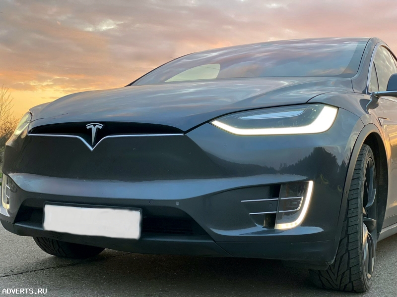 Заказ на свадьбу Tesla электромобиль