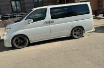 Автомобиль Nissan Elgrand E51 3. 5l 4WD