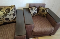 Продам недорого диван с креслом