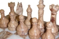 Шахматы из массива природного камня рисунчатая яшма - мрамор 30 см. 3000 руб.