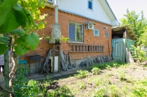Кирпичный дом с мансардой