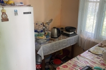 Продается в городе Старым Крыму в районе Водохранилища дом из 2х долей, с хорошим земельным участком.